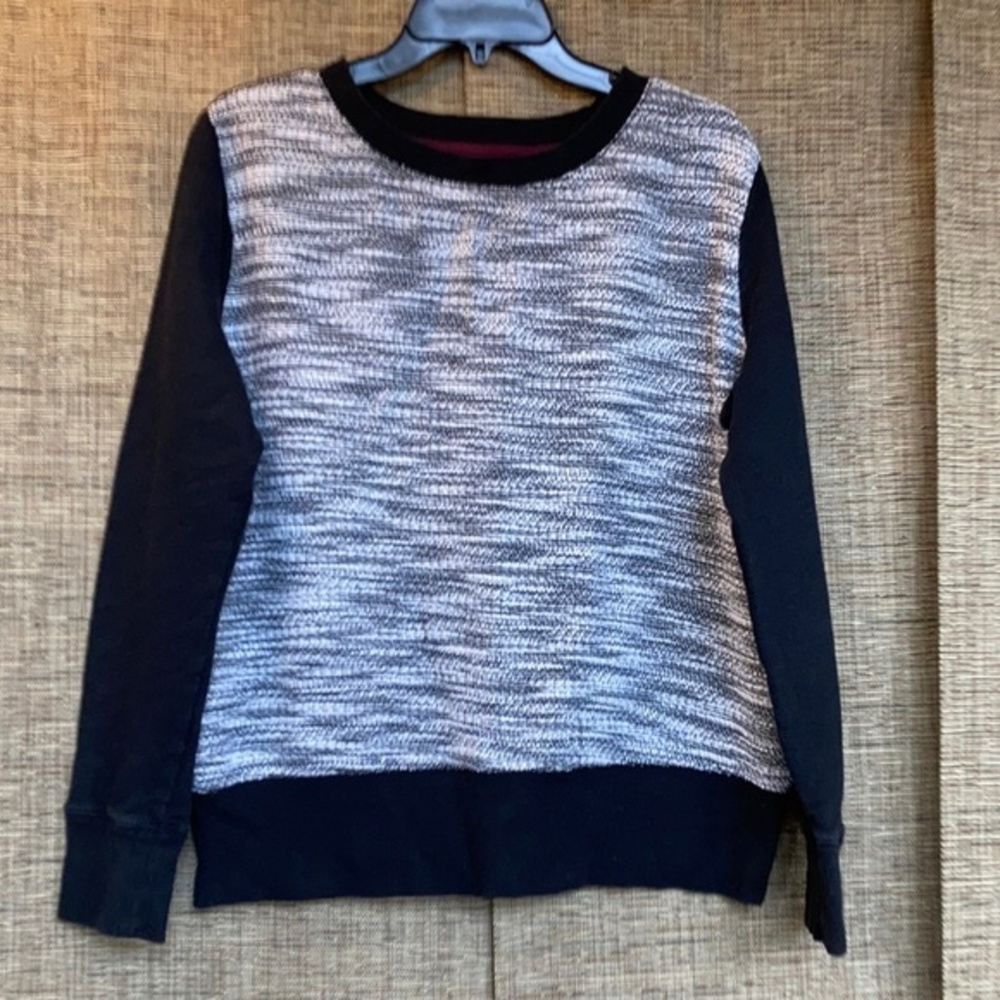 Lou and Grey color block sweat shirt